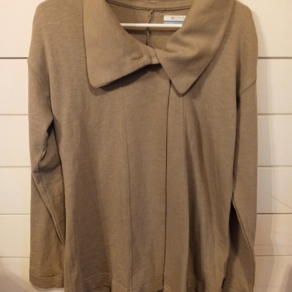 Columbia- Women's Wrap Around Cardigan